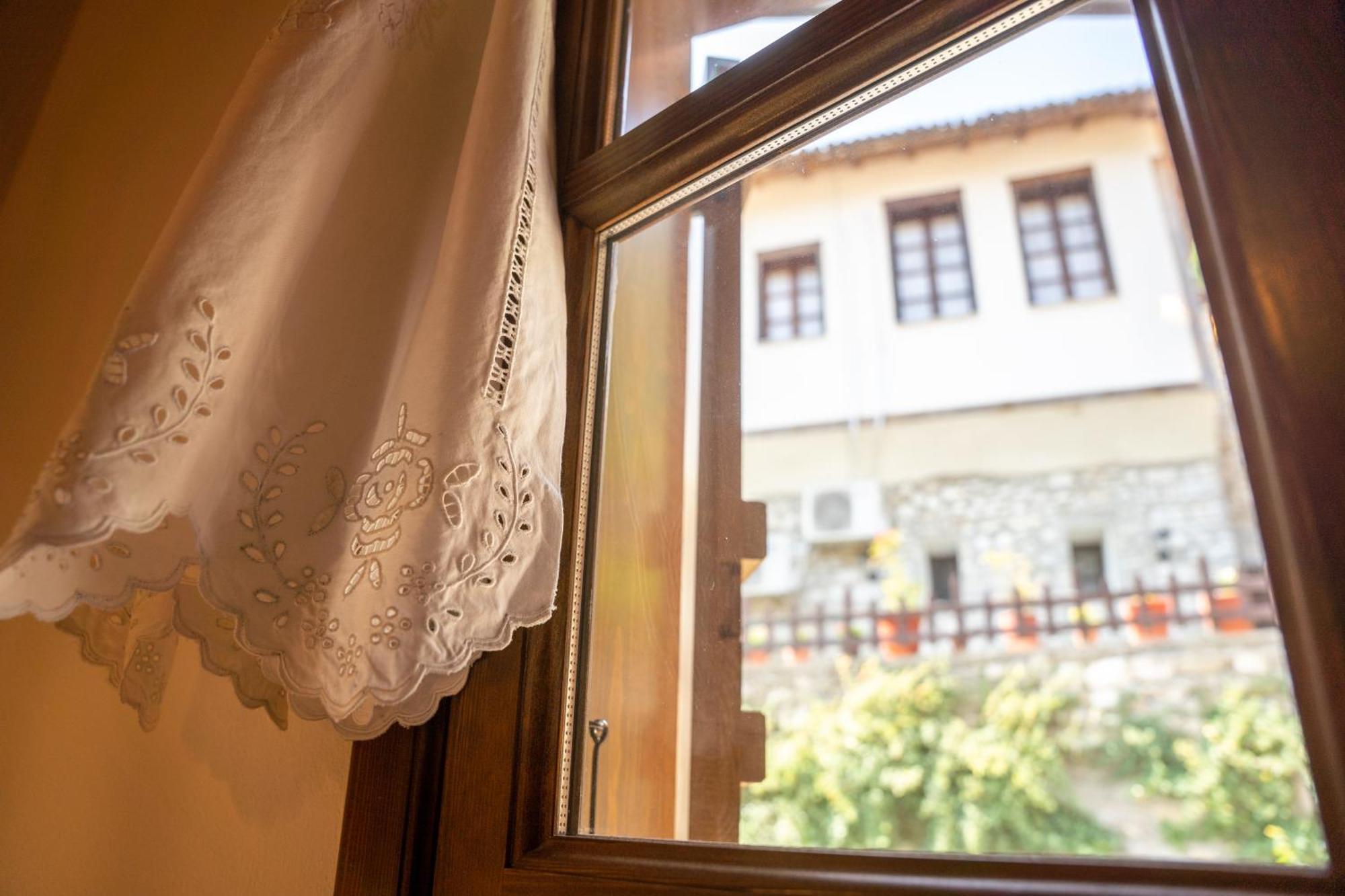 Hotel Kapllani Berat Ngoại thất bức ảnh