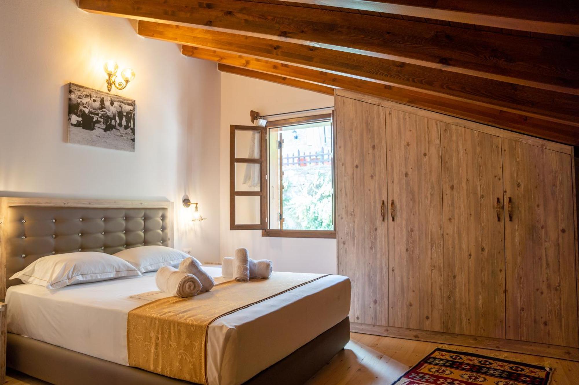 Hotel Kapllani Berat Phòng bức ảnh