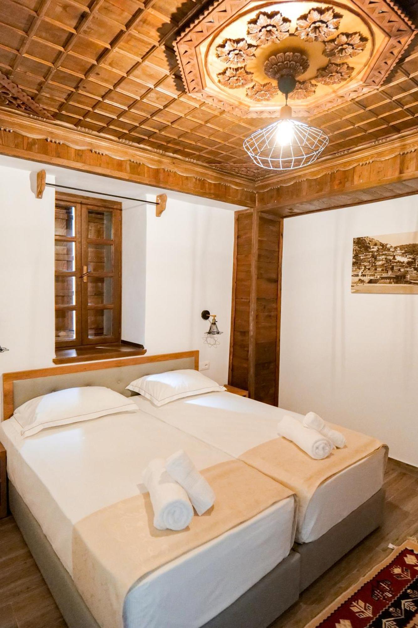 Hotel Kapllani Berat Phòng bức ảnh